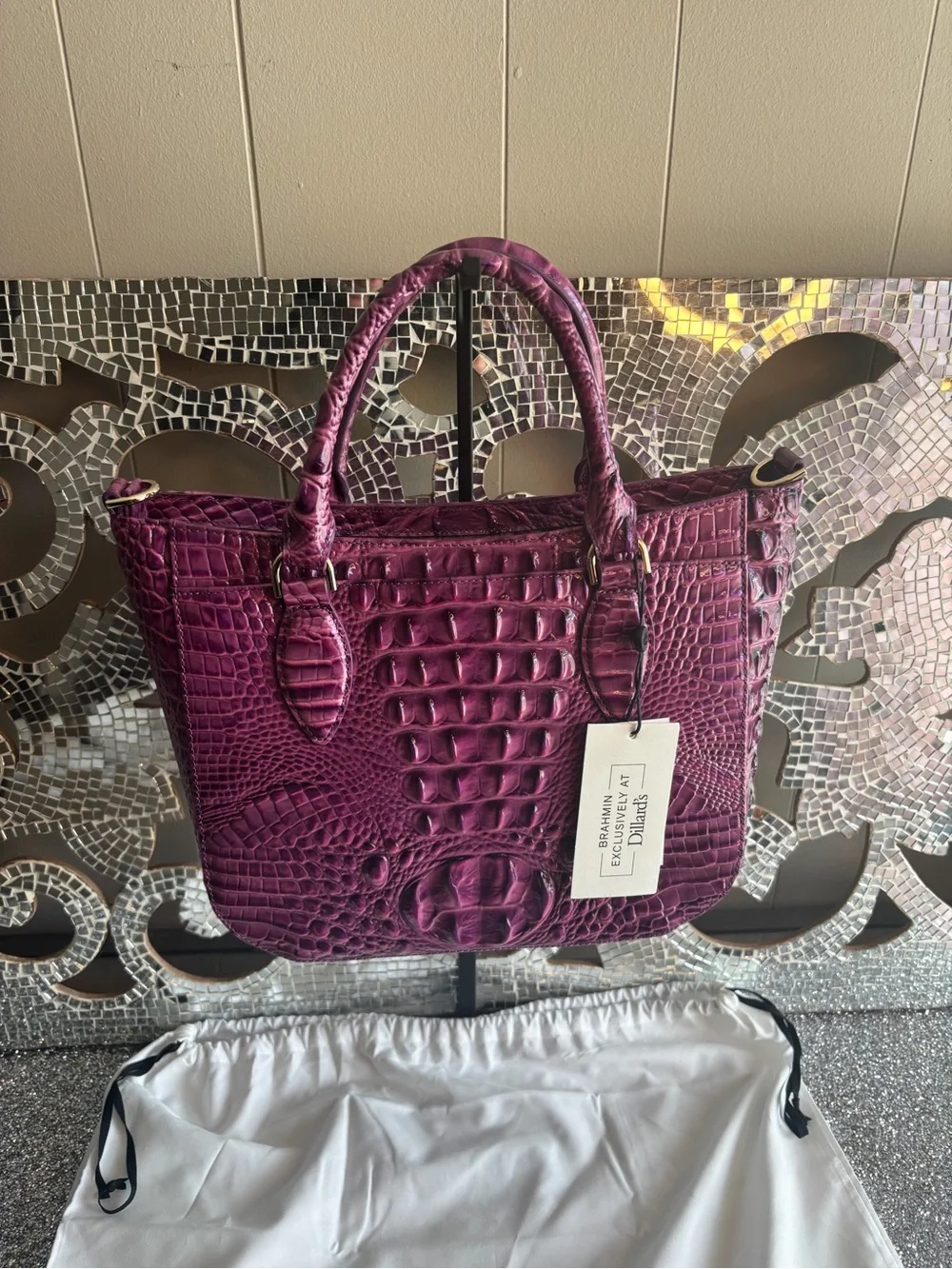 ⭐️Brahmin‎ Fuchsia Croc-Embossed Leather Satchel